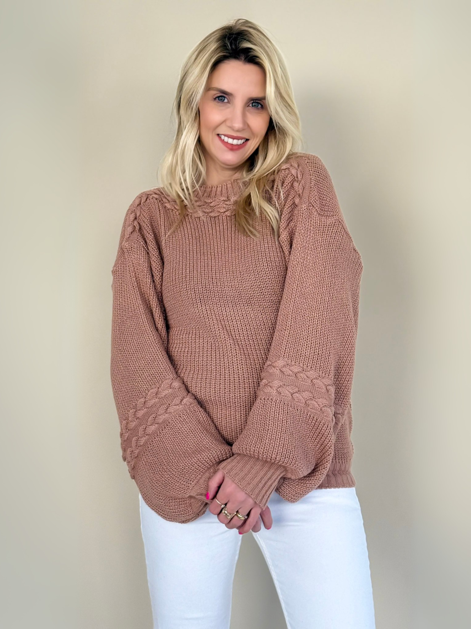 Sweater Thalit tejido trenza cuello y manga