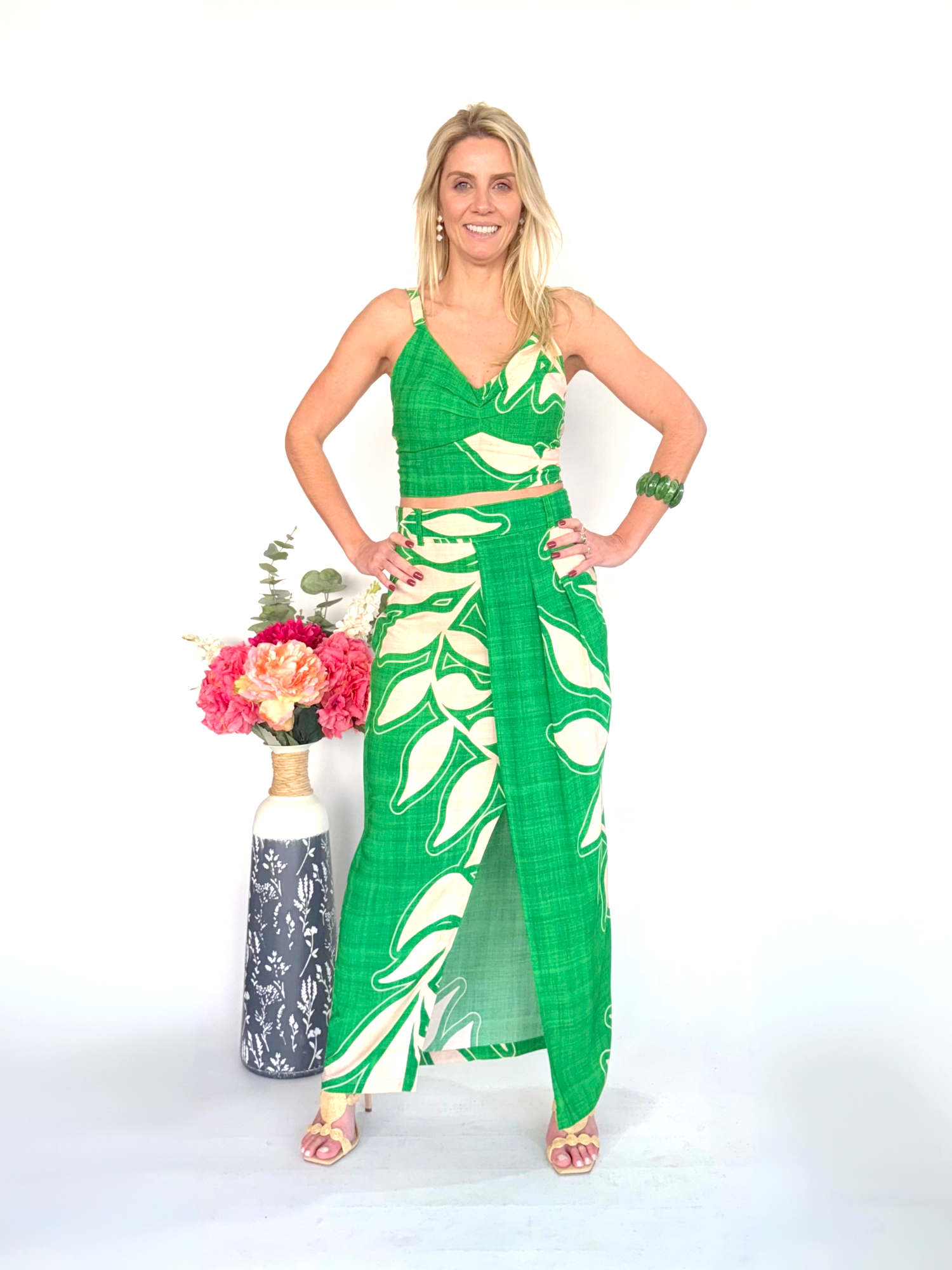 Conjunto lino falda larga y top verde estampado flores